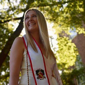 Meet your Posher, Emily